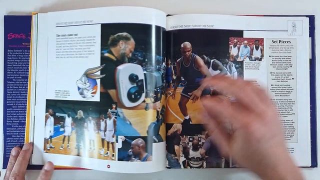 Space Jammin' Michael and Bugs Hit the Big Screen (flip through) Artbook Art of Space Jam смотреть онлайн
