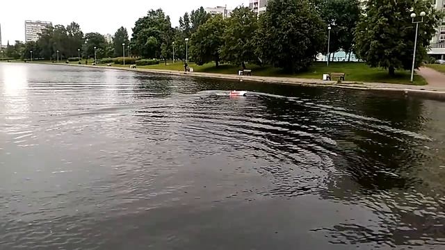 Кораблик для рыбалки -обкатка, Гольяновский пруд, смотреть онлайн