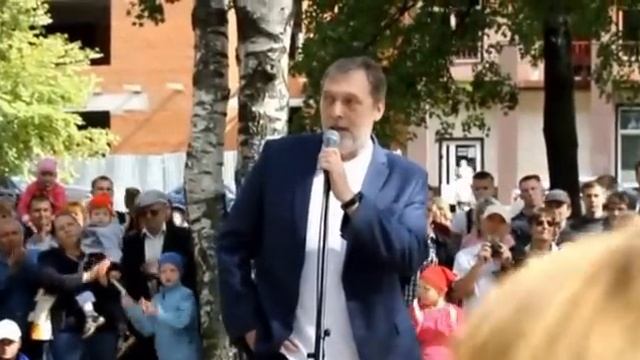 Памятник Высоцкому в Воткинске смотреть онлайн