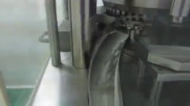 Пневмо загрузчик с двумя бункерами на теблет прессе смотреть онлайн