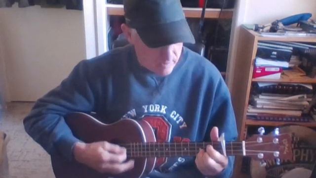 Lucky Man --- Emerson, Lake and Palmer --- Baritone ukulele Cover and how to play, смотреть онлайн