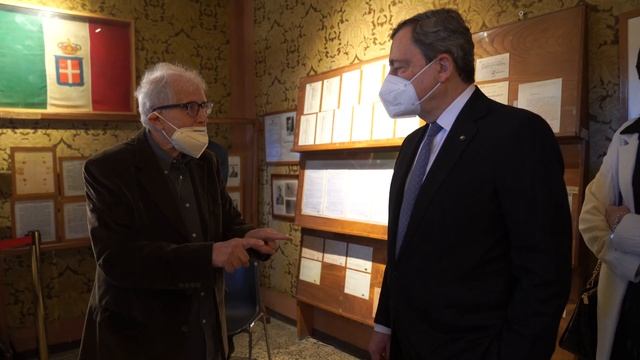 25 Aprile, il Presidente Draghi all'Altare della Patria e al Museo della Liberazione di via Tasso смотреть онлайн