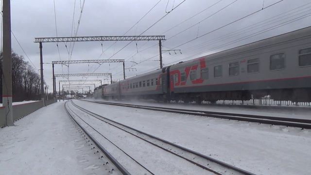 Электровоз ЧС7-120 с поездом 379 Москва — Камышин смотреть онлайн