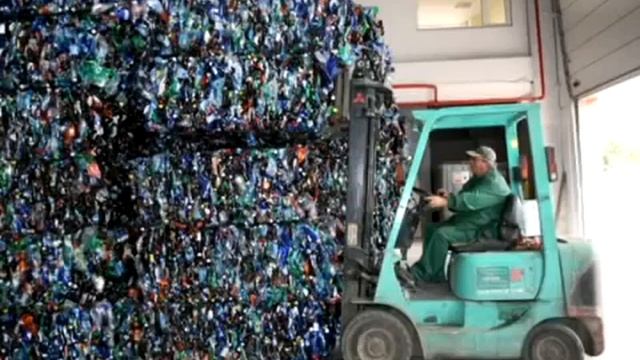 Переработка пластиковых бутылок Переработка ПЭТ бутылок выгодное направление бизнеса смотреть онлайн