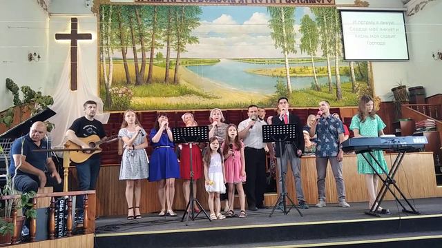 Песня " Господь моя сила и щит" молодёжное служение смотреть онлайн