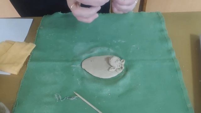 изготовление поделки из глины бычок
