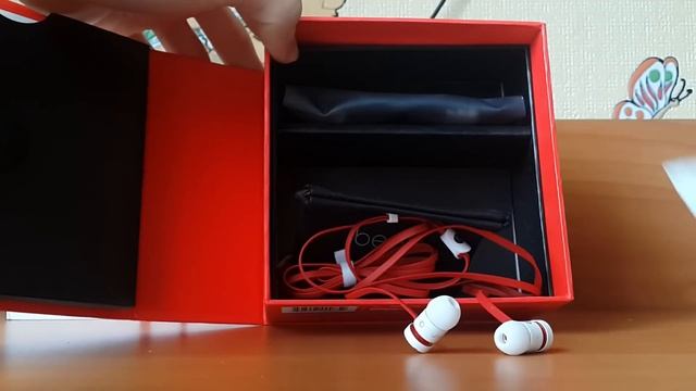 Fake Beats™ by Dr. Dre™ urBeats (White) Unboxing смотреть онлайн