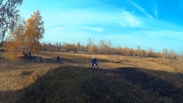 Осенний мотокросс. смотреть онлайн