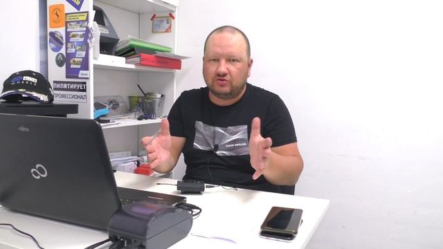 Торможение шины – мокрый асфальт смотреть онлайн