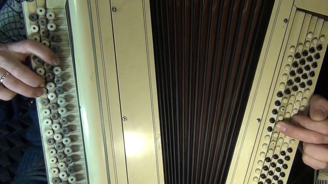 Игра аккордами на баяне #1. Три основных аккорда ля минора. смотреть онлайн