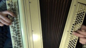 Игра аккордами на баяне #1. Три основных аккорда ля минора.