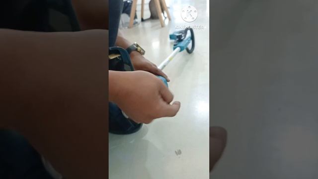 Makita DUR193Z ម៉ូទ័រកាត់ស្មៅប្រើខ្សែជ័រ, ថ្ម18V ១កូន(តួ)#makita #cordlesstools 071 5252 055 ?