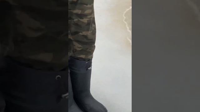 Запускаю налима в пруд смотреть онлайн