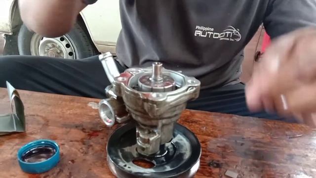 Mitsubishi L300 (assemble steering pump) смотреть онлайн
