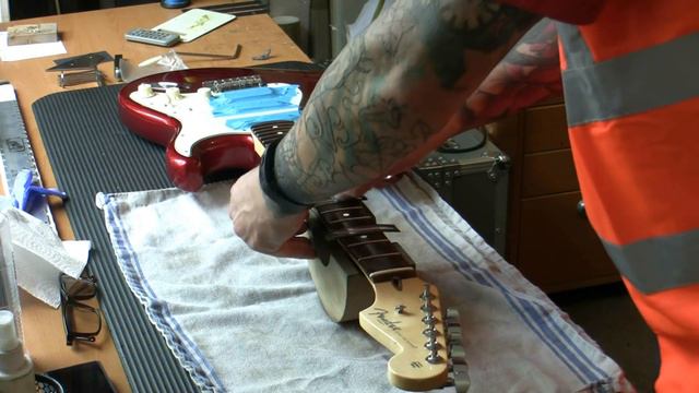 Fender Pro American Stratocaster in for a setup... смотреть онлайн