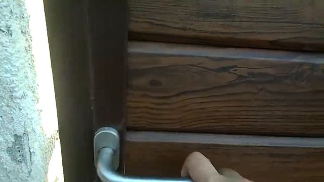 Откатные ворота с горизонтальным металлическим сайдингом под дерево НОВЫЕ ВОРОТА смотреть онлайн