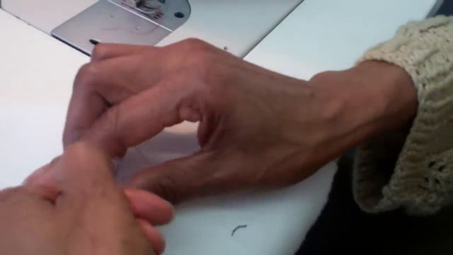 How to sew Bound Button Holes смотреть онлайн