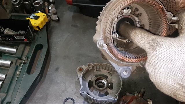 Daihatsu Sirion Sport 1,5 2008 Ревизия стартера и генератора