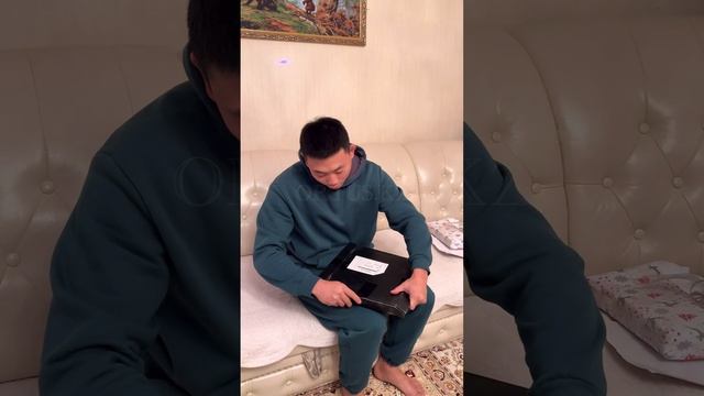 Серебряная кнопка ютуба. Друзья, это наша совместная серебряная кнопка.