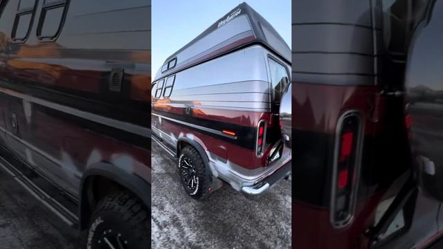 CAMPER VAN 1986 Ford Econoline 150 5.0L смотреть онлайн