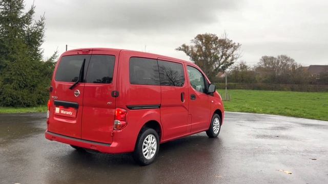 Broadlands Vehicles Presents a Nissan NV200 1.5 dCI SE Manual 7 Seater in Flame Red смотреть онлайн