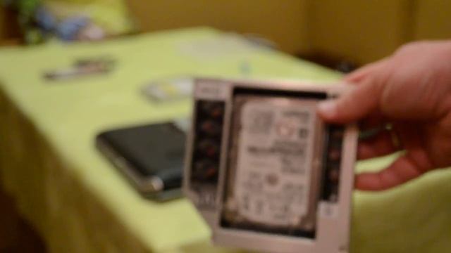 Установка HDD (жесткого диска) в ноутбук вместо дисковода DVD CD ROM привода смотреть онлайн