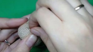 Как вышить кукле идеальные глаза, брови и губы вязаной кукле. Голова связана по МК Кардашьян.