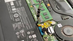 Dell Laptop - Battery Replacement - Inspiron 15 7000 series