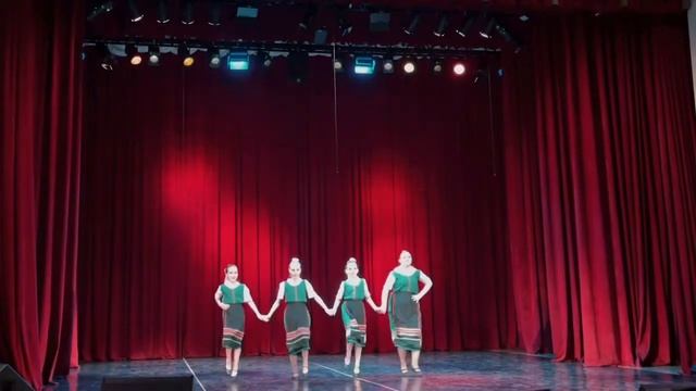 Болгарский танец. Народный танец. смотреть онлайн