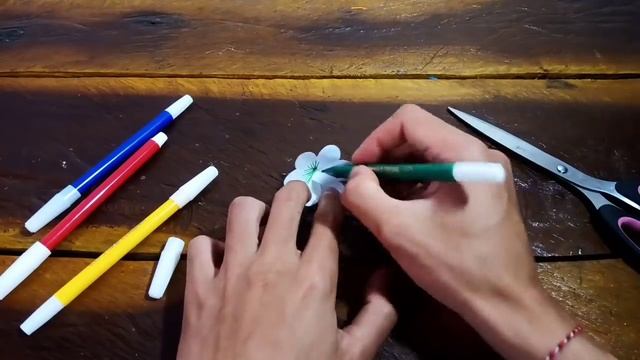 Paper flowers wall hangings | Wall hanging craft | wall decor ideas | Paper crafts easy | Home deco смотреть онлайн