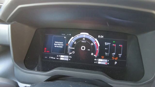 Купили без ключей битую 2023 Toyota Tundra Platinum в новом кузове. Осмотр по приходу в ОАЭ из США смотреть онлайн