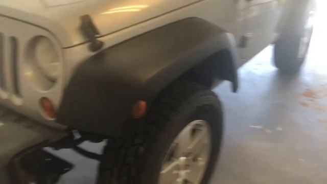I BOUGHT A JEEP WRANGLER! смотреть онлайн
