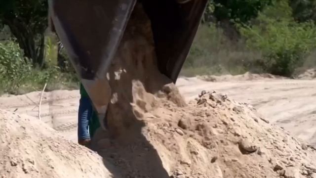 Conheça como armazenar água no solo em lugares com escassez de chuvas смотреть онлайн