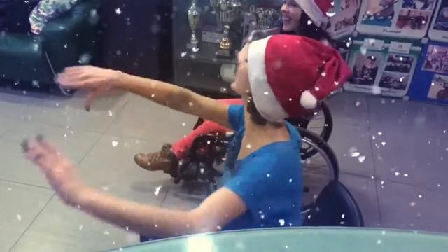 Новогодняя Зумба в Центре Преодоление! смотреть онлайн