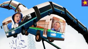 БЕШЕНЫЙ АВТОБУС в Городе Собираем ПАССАЖИРОВ в SNAKEYBUS