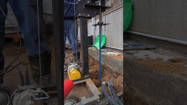 Буровая стойка. Бурим под дренаж на 3м (продолжение). смотреть онлайн