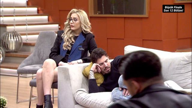 Esin'le Olkan Arasında Büyük Gerginlik! | Kısmetse Olur: Aşkın Gücü 2. Sezon 128. Bölüm смотреть онлайн