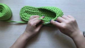 Вязание тапочек с закрытым мыском из трикотажной пряжи/Slippers crochet tutorial