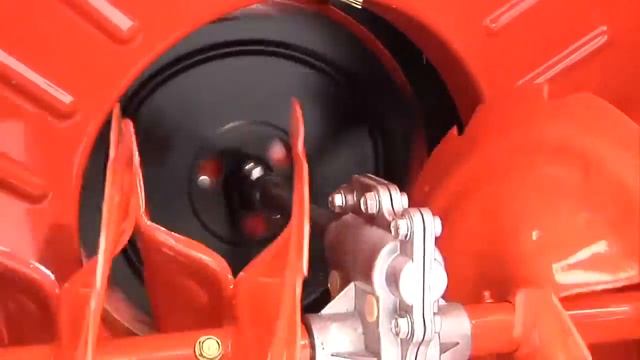 Бензиновый самоходный колесный снегоуборщик Husqvarna смотреть онлайн