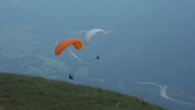Paraglider Acro and Crash after Fullstall Wingover (Gleitschirm Kunstflug in Slowenien, Absturz) смотреть онлайн