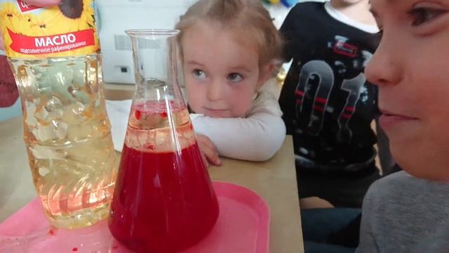 Дети делают лава лампу! смотреть онлайн