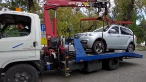 Эвакуация за неправильную парковку. Работают общественник и ГИБДД