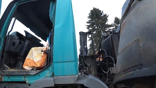 Самодельный глушитель на Мерседес Актрос 4141 смотреть онлайн