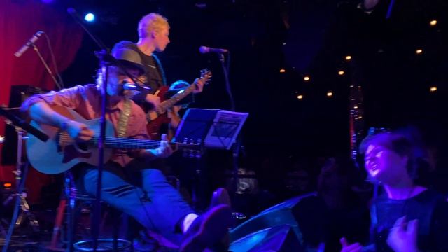Завтраккусто - Мария хочет быть одна (Live 16 Тонн 21.09.2022) смотреть онлайн