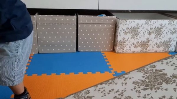 Pamir Efe Yarış Arabaları İçin Yaptığı Yoldan Oyuncaklarını Kaydırdı | Eğlenceli Çocuk Videosu |