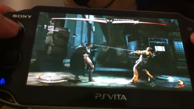 [Análise / Primeiras Impressões] Injustice: Gods Among Us Ultimate Edition - PlayStation Vita смотреть онлайн