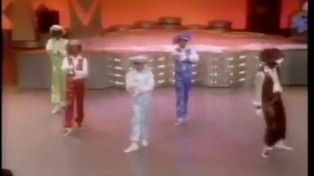 The Electric Boogaloos Solos смотреть онлайн