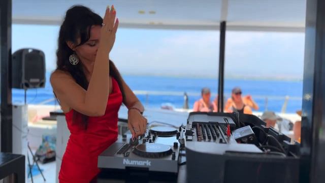 Emotional Melodic Deep House Mix  LIVE