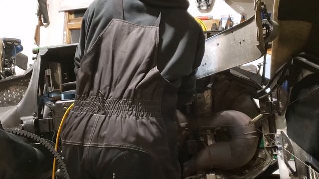 Broken Clutch Bolt 2000 Yamaha Venture 700 смотреть онлайн