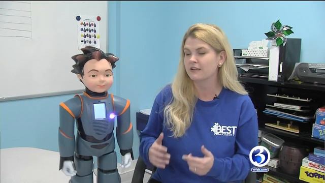 VIDEO: Wallingford school uses robot to help students with autism смотреть онлайн